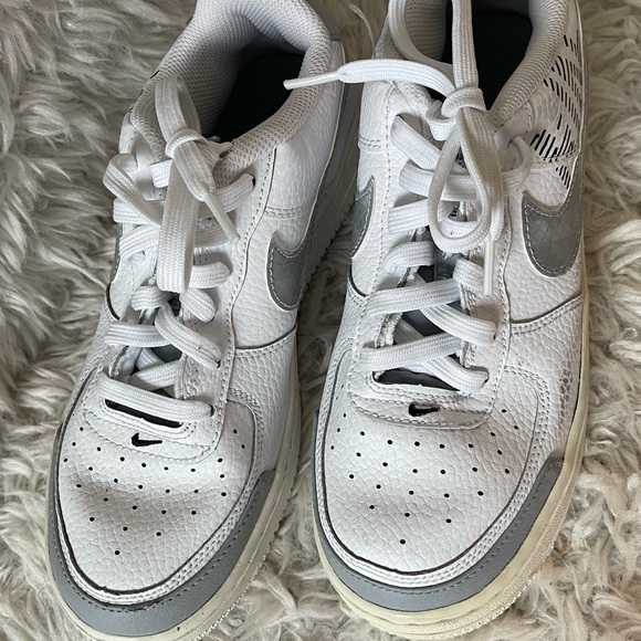 Air Force Ones size 7 - Picture 3 of 7